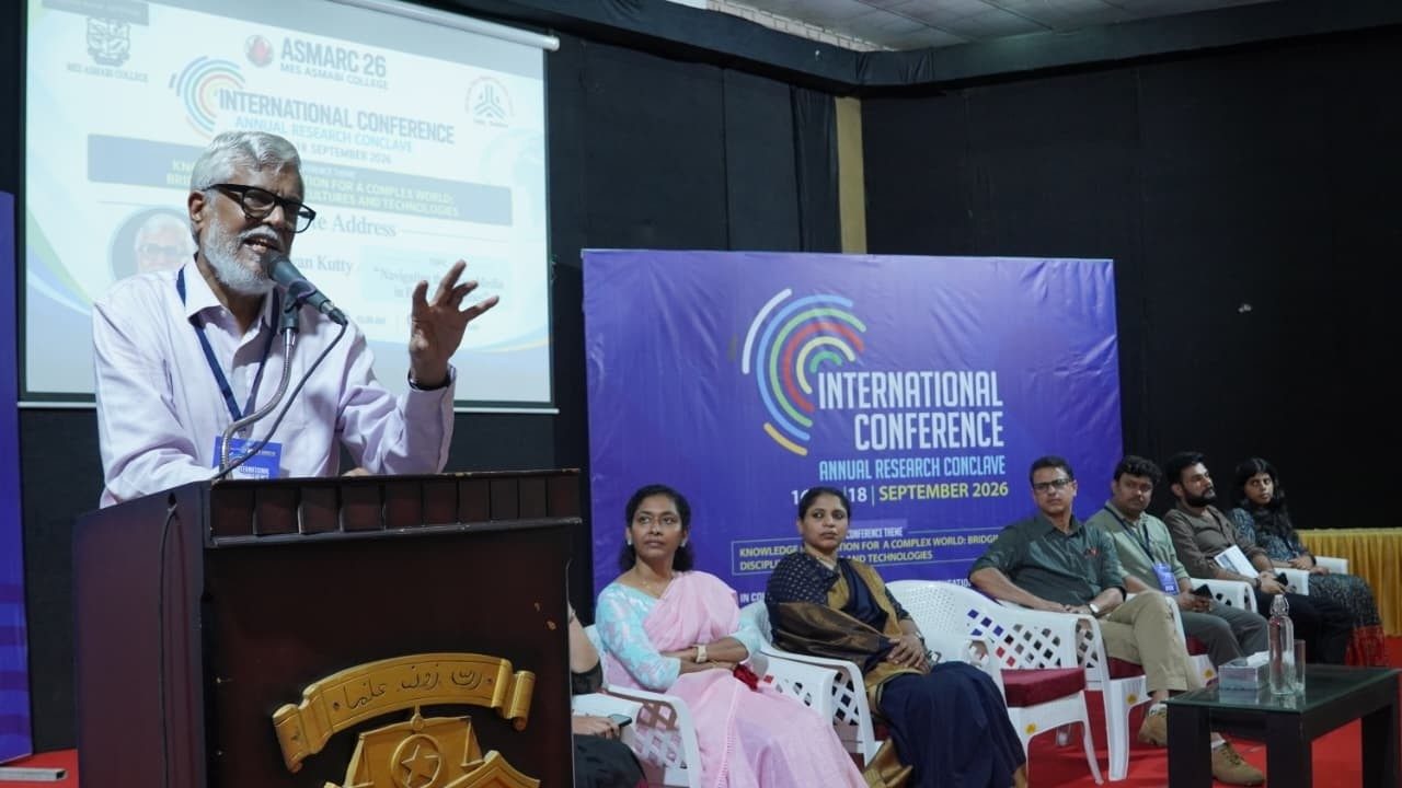 സാഹോദര്യവും സമത്വവും മുറുകെപ്പിടിക്കാൻ സഹായിക്കുന്ന വിമർശനാത്മക ബുദ്ധി വികസിപ്പിച്ചെടുക്കാൻ നമുക്ക് സാധിക്കണമെന്ന് മുതിർന്ന മാധ്യമപ്രവർത്തകൻ മാധവൻകുട്ടി